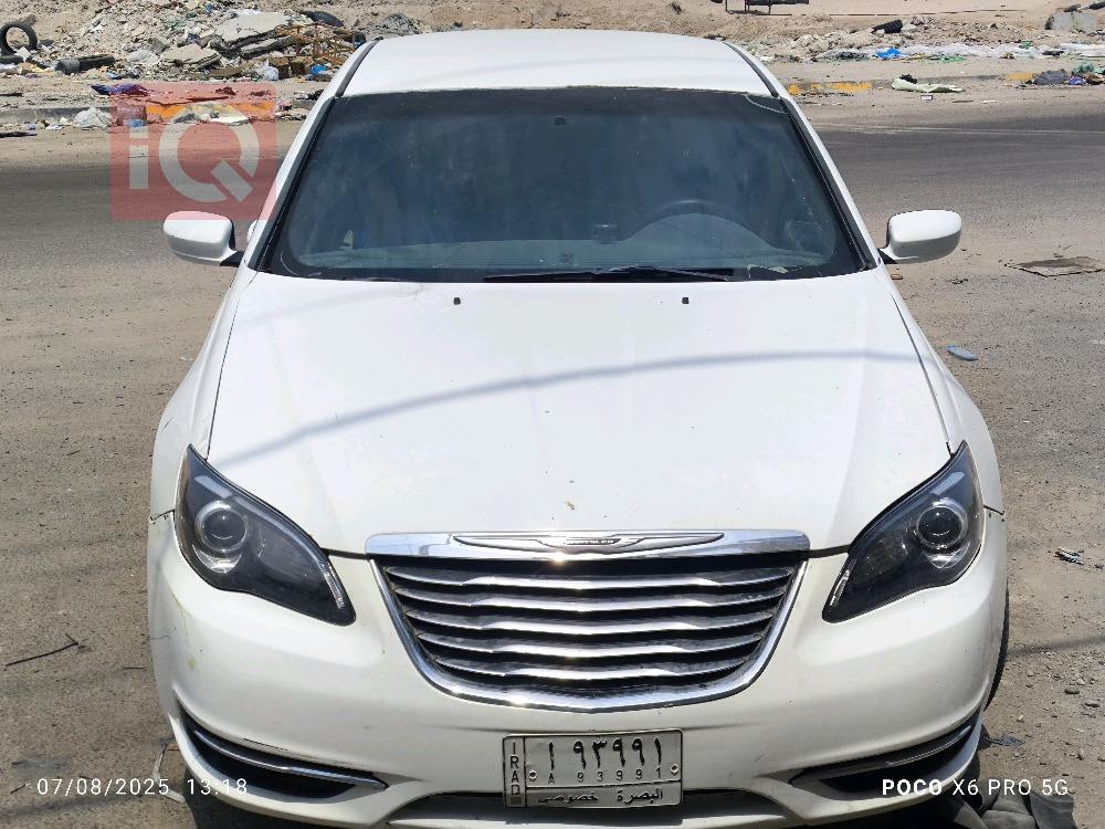 كرايسلر 200